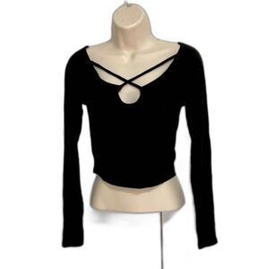 ALMOST FAMOUS Sexy Black Criss Cross Keyhole Crop Top Sweater Womens Medium
